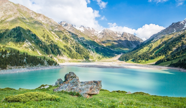 2, Almaty Lake, vitmark