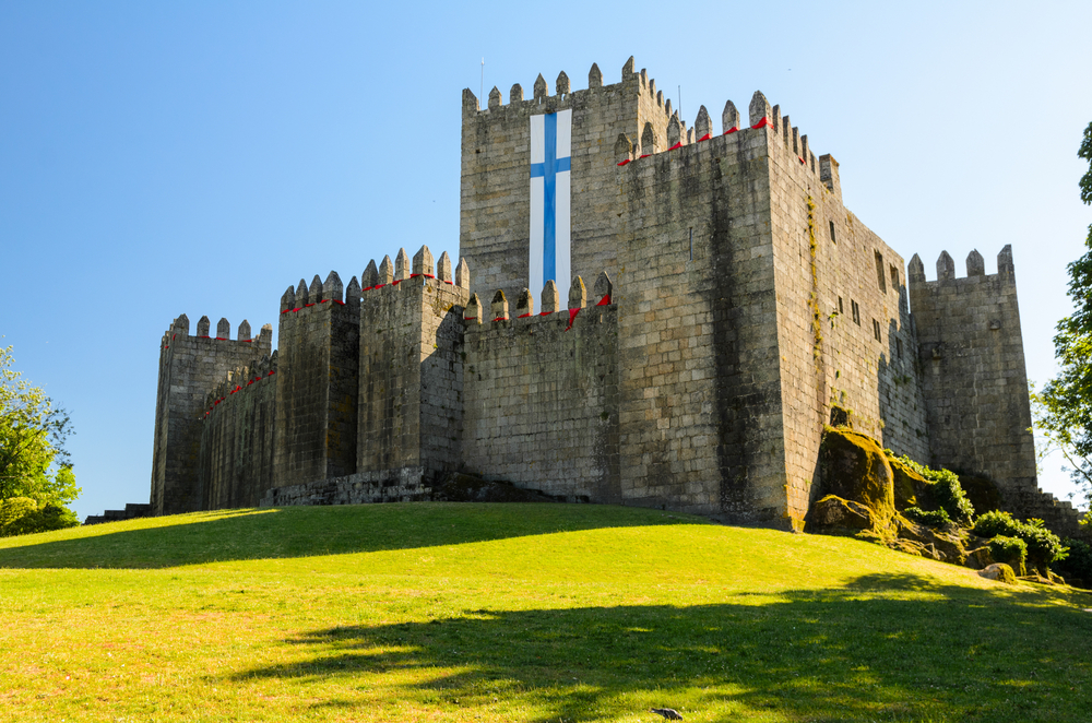 Guimaraes, Sergey Peterman, Shutterstock.com