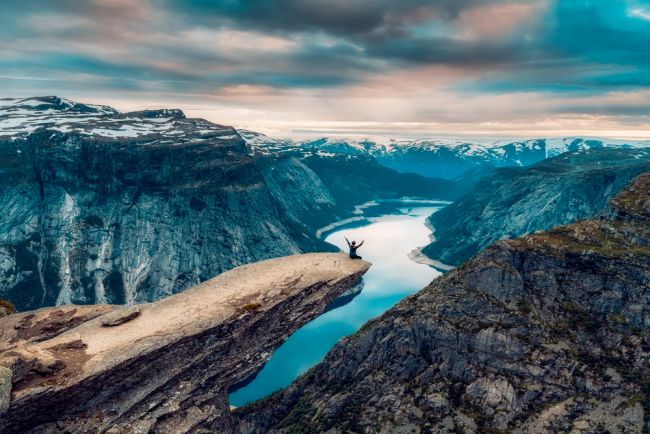trolltunga w norwegii