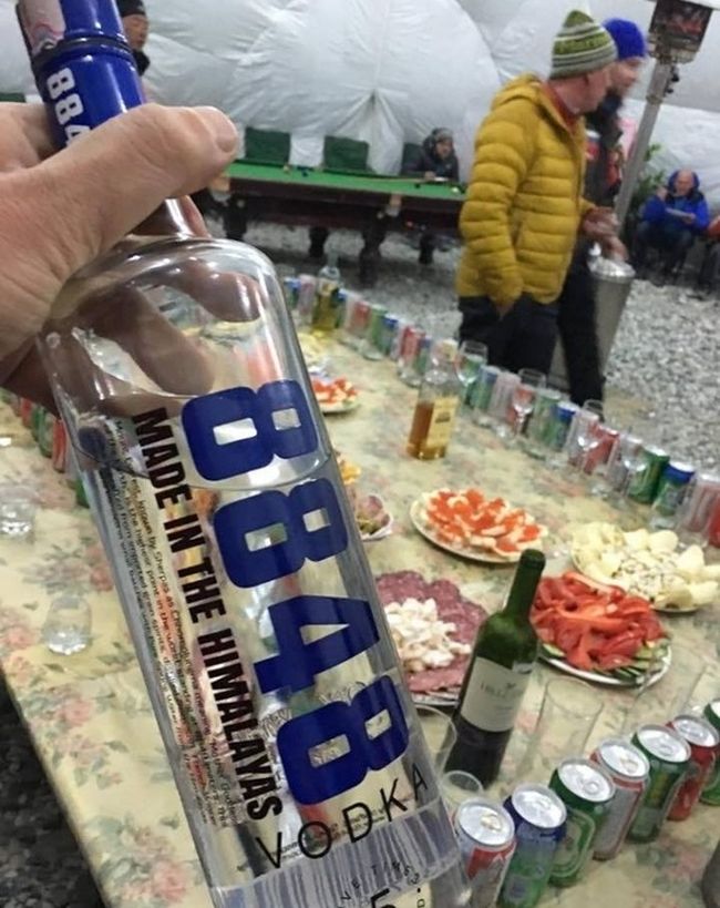 Warunki w bazie pod Everestem