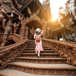 Boże Narodzenie w Tajlandii za 3223 PLN 🌤️🏖️ Loty z Warszawy i 14 nocy w hotelu 👙👣🌊