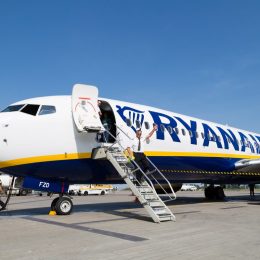 Ryanair zimą podwoi liczbę lotów na kluczowej trasie z Lotniska Chopina. Zniknie za to jedno z nowych połączeń
