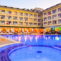 Wakacje 2026 w tureckim raju 🏝️ 4* hotel z aquaparkiem w Kemer za 2369 PLN