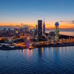 ✨PREMIUM✨ w cenie dyskontu 😎Loty, samochód i 5🌟 hotel w Batumi za 685 PLN🤯🌴