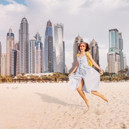 Czarterowe loty do Dubaju i 7 nocy w hotelu ibis z basenem na dachu za 2346 PLN 🌤️🏖️👣