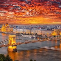 🌟Luksusowy weekend w Budapeszcie 🇭🇺✈️Loty i ⭐⭐⭐⭐ hotel ✨Bristol✨ za 529 PLN 🏨