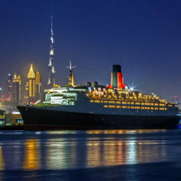 Dubaj w niezwykłym wydaniu! ✨🤩 Tydzień w 4* hotelu na transatlantyku Queen Elizabeth 2 za 2664 PLN 🚢⚓