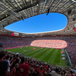 WOW Liga Mistrzów na Allianz Arenie❗ Zobacz Bayern Monachium w akcji już od 1514 PLN 😮🍺⚽