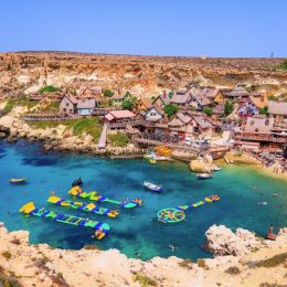 Malta z widokiem na morze 🌊 Loty i hotel z basenem na dachu za 879 PLN 😍