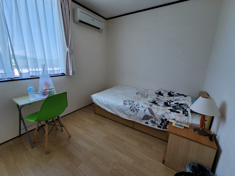 room1x800.jpg