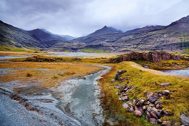 8-moyan-brenn_islandia