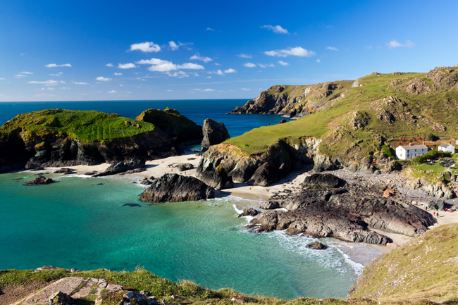 Kynance Cove ian woolcock, shutterstock