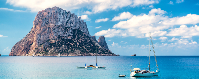 Tydzień na Ibizie za 999 PLN. Noclegi ze śniadaniami i loty z Berlina