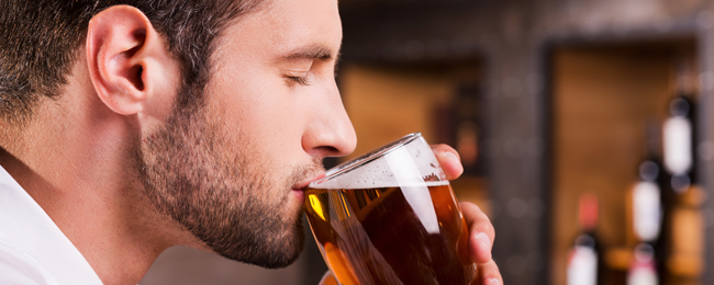 Praca marzeń czeka. 21000 PLN miesięcznie za podróżowanie… i picie piwa!