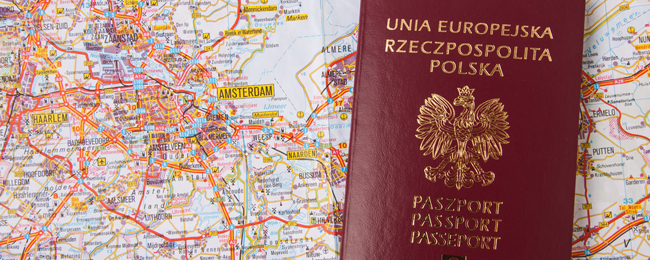 Oto najmocniejsze paszporty świata 2016 roku. Na którym miejscu jest polski?