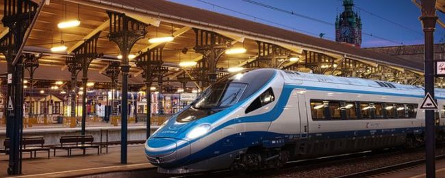 Kolejny absurd Pendolino. Informacje o trasach… przykleja się na kartce do drzwi. Powód? Nie uwierzycie