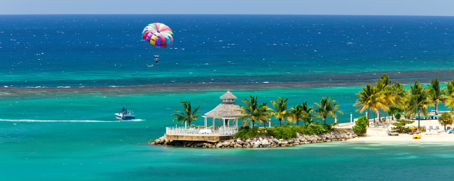 Ojczyzna Reggae w dobrej cenie. Loty na Jamajkę z Warszawy za 1999 PLN