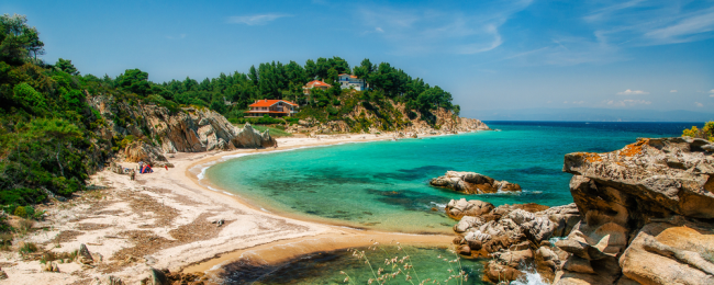 Tygodniowy wypoczynek na Półwyspie Chalcydyckim za 729 PLN (loty, noclegi w apartamencie, wypożyczenie auta)