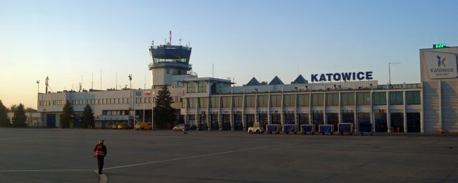 Wielkie plany lotniska w Katowicach. I wielki powrót strefy Kiss&Fly!
