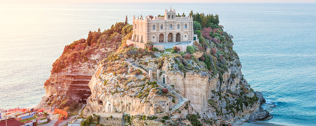 Wypocznij w Kalabrii: 4 dni w Lamezii Terme za 513 PLN (loty z Warszawy + noclegi ze śniadaniami)