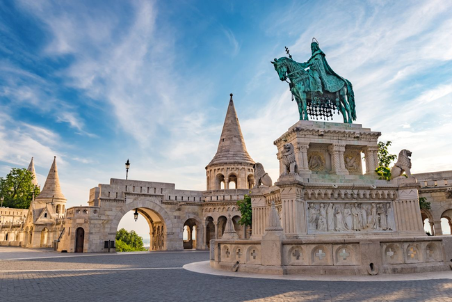 Budapeszt_Noppasin_shutterstock_323753915 FB