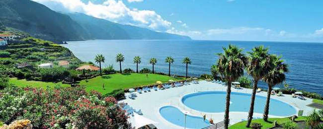 Wczasy na Maderze od 1199 PLN. 3 lub 4* hotel w opcji ze śniadaniami lub HB (wylot z Katowic i Warszawy)