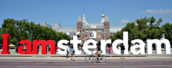 Bo rozmiar ma znaczenie? Oto miasta, które chwalą się dużymi… napisami