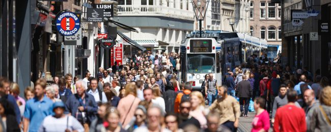 „Ryanair i Airbnb niszczą europejskie miasta”. Tak mocne słowa nie padły dawno, a Ryanair odpowiedział równie ostro