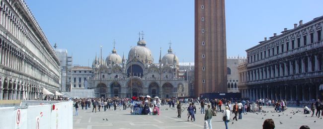 Wejście na najsłynniejszy plac świata będzie biletowane? Wenecja chce radykalnie ograniczyć liczbę turystów