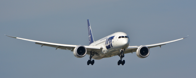 Problemy Dreamlinera LOT-u w Kanadzie. Polacy utknęli w Toronto