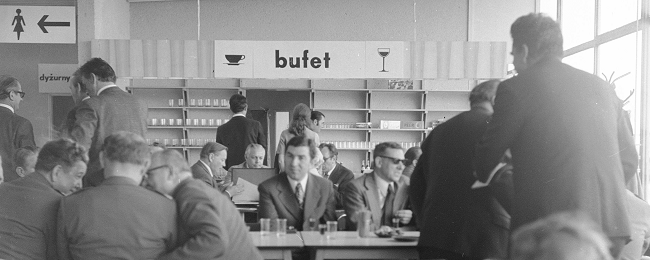 Jest czego zazdrościć? Tak się latało – odwiedzamy lotniska w Polsce i linie lotnicze sprzed 50 lat