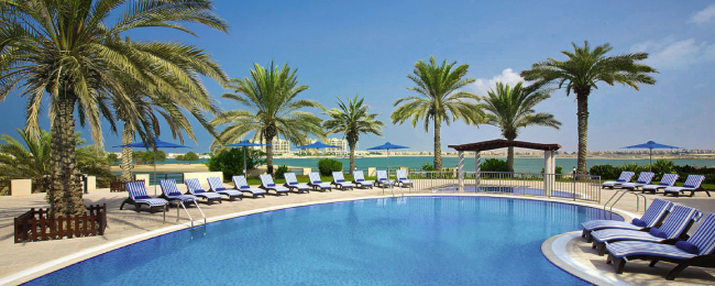 Tygodniowy wypoczynek w Emiratach: 5* Hilton ze śniadaniami za 1849 PLN. Wylot z Poznania