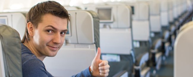 Fotele w samolotach nie będą już tak ciasne. Przełomowy wyrok sądu świetny dla pasażerów!