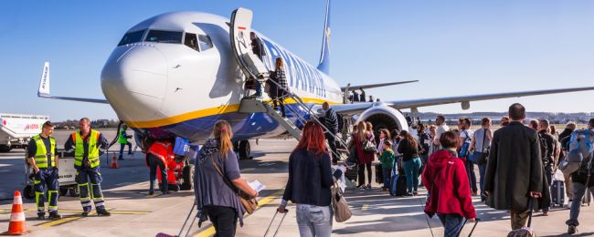 PKP już może się obawiać? LOT i Ryanair biją rekordy na „krajówkach” i szykują nowe trasy