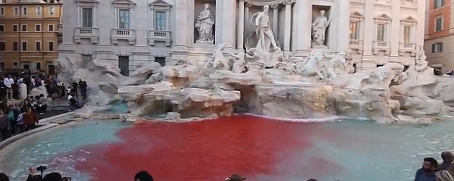 Co za wandal! Słynna rzymska Fontanna di Trevi zbezczeszczona