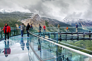 Z tej perspektywy świat jest jeszcze piękniejszy. Oto najbardziej niesamowite punkty widokowe na Ziemi