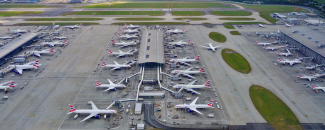 Najbrudniejsze i najgłośniejsze linie lotnicze. Omijaj tych przewoźników! W czołówce niespodzianka