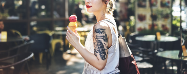 Tatuaże i podróżowanie. Uważajcie, aby nie wpakować się w kłopoty