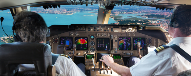 LOT zatrudni setki nowych pilotów. Podkupuje ich nawet od Ryanaira – czym ich kusi i ile można zarobić?