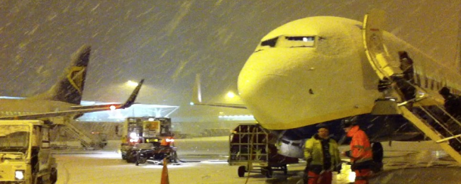 Zima ponownie atakuje Londyn. I znów część lotów z i do Polski jest odwołana