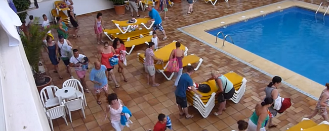 Koniec zagorzałych wojen o leżak w kurortach? Biuro podróży sprzeda je jak miejsca w samolocie