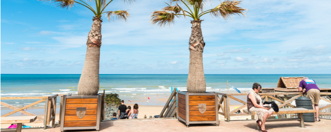 Tydzień we Francji na wybrzeżu Oceanu Atlantyckiego za 730 PLN. Loty z Warszawy + noclegi + auto