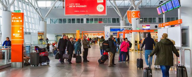 LOT i lotniska mają za sobą świetny rok, ale też poważny problem, który muszą jak najszybciej naprawić