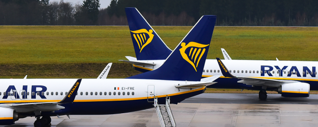 Kto chce się pozbyć Ryanaira? Bez ukatrupienia Modlina, „nowy” Radom będzie totalną klęską