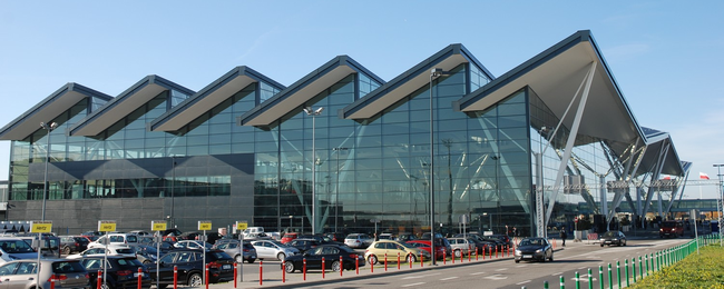 Awantura w Gdańsku. Z samolotu wyrzucono 6 pasażerów. Konieczna interwencja Straży Granicznej