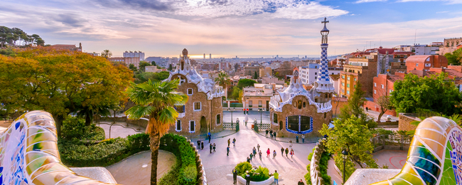 Wakacyjna ściąga: darmowy przewodnik po Barcelonie i Costa Brava, tanie loty i noclegi dla całej rodziny