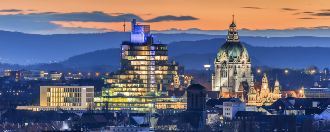 LOT szaleje z nowymi trasami! Poleci dwa razy dziennie do targowego centrum Europy