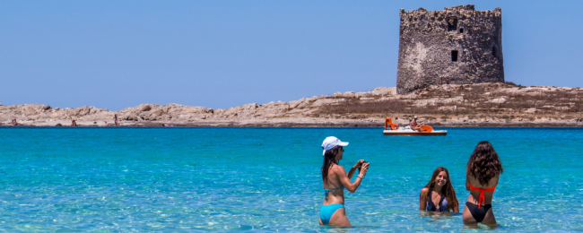 Znany włoski kurort zakazuje plażowiczom wnoszenia ręczników i dużych toreb na plażę