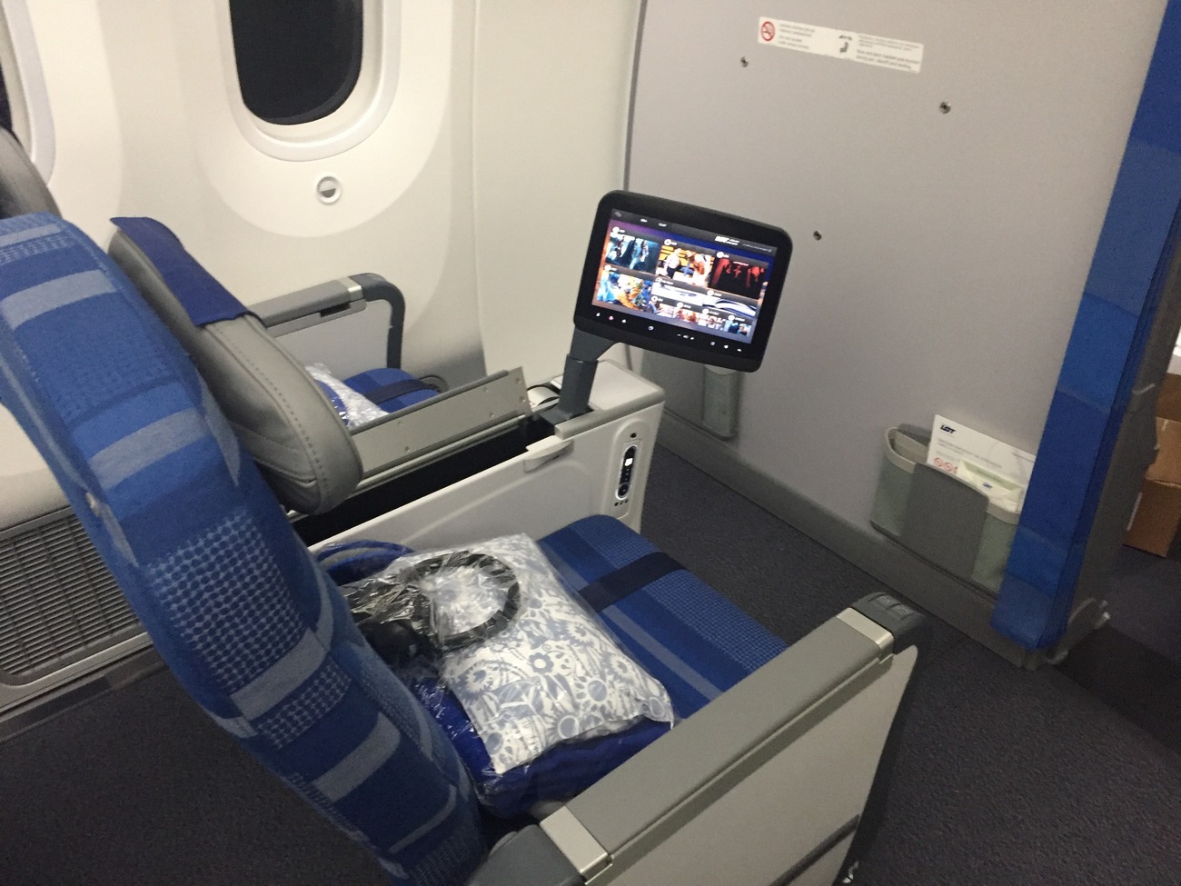 ekran rozrywki pokładowej