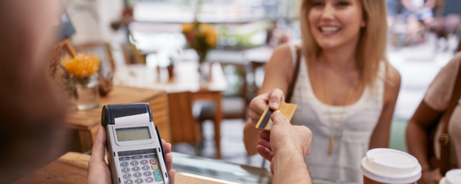 Koniec naciągania turystów z Polski płacących w euro. UE bierze się za dynamiczne przeliczanie walut